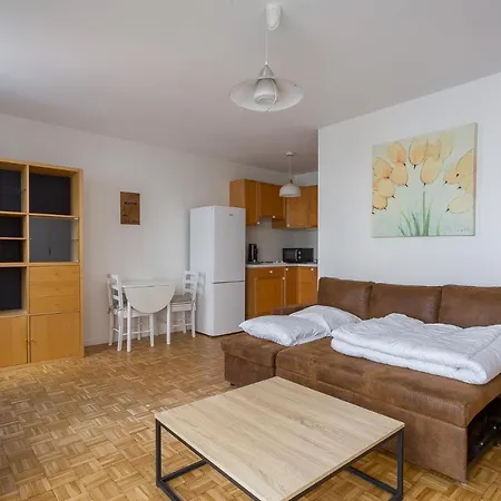 아파트 ** Peaceful With Balcony ** 빌뢰르반