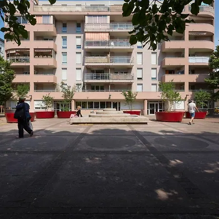 ** Peaceful With Balcony ** * 빌뢰르반